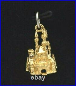 14k GOLD VINTAGE GOLD WALT DISNEY MAGIC KINGDOM CASTLE PENDANT CHARM ch543