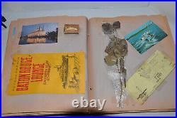 Scrapbook Vtg 1981 Travel Trip Walt Disney World + Williamsburg Souvenir 20 Page