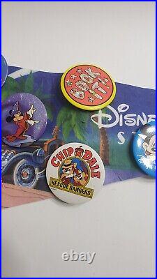 Vintage 1987 Walt Disney World MGM Studios Felt Pennant With 9 Button Pins