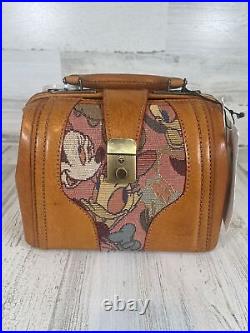 Vintage Disney Doctors Bag/Purse Mickey & Co. Leather Walt Disney Gallery