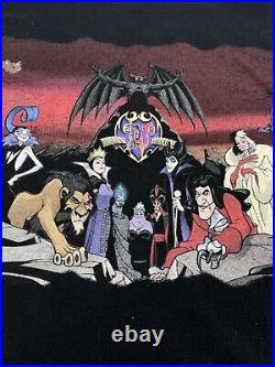 Vintage WALT DISNEY World Villains T-Shirt Large Cruella de Vil Scar Hook Ursula