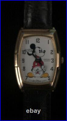 Walt Disney Mens Vintage Seiko Mickey Mouse Watch Sub-dial Mickey Seconds