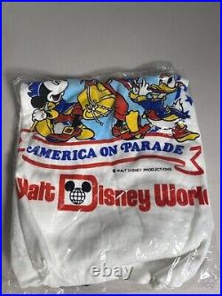 Walt Disney World Bicentennial Parade Vtg 1976 T-Shirt sz M Tropix Togs SEALED